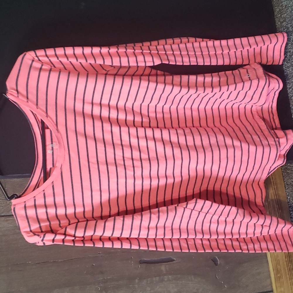 Womes long sleeve tee